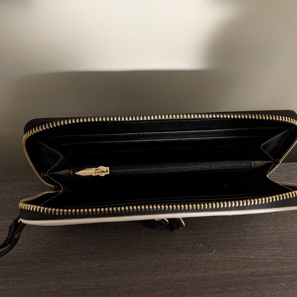 Wallet - Picture 3 of 3